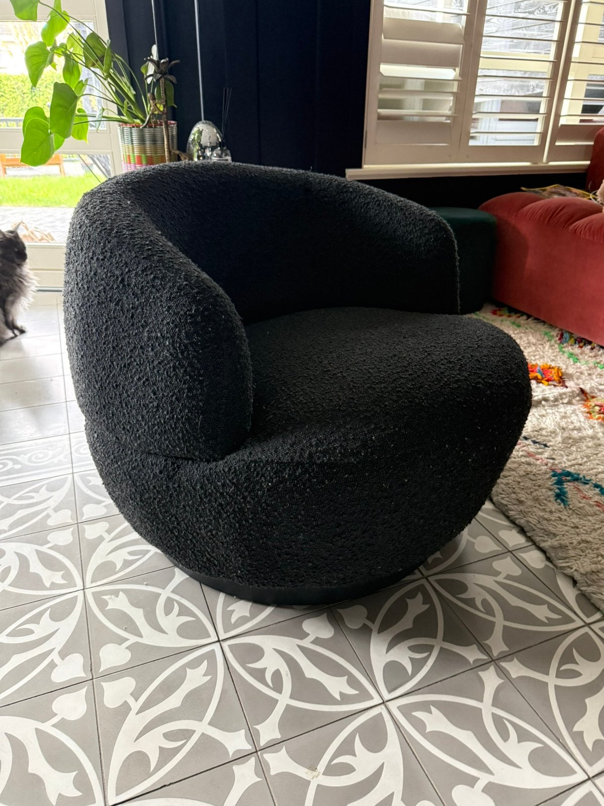 Leuke draaistoel zwart Bouclé, Huis en Inrichting, Fauteuils, Ophalen, Gebruikt, Minder dan 75 cm, Stof