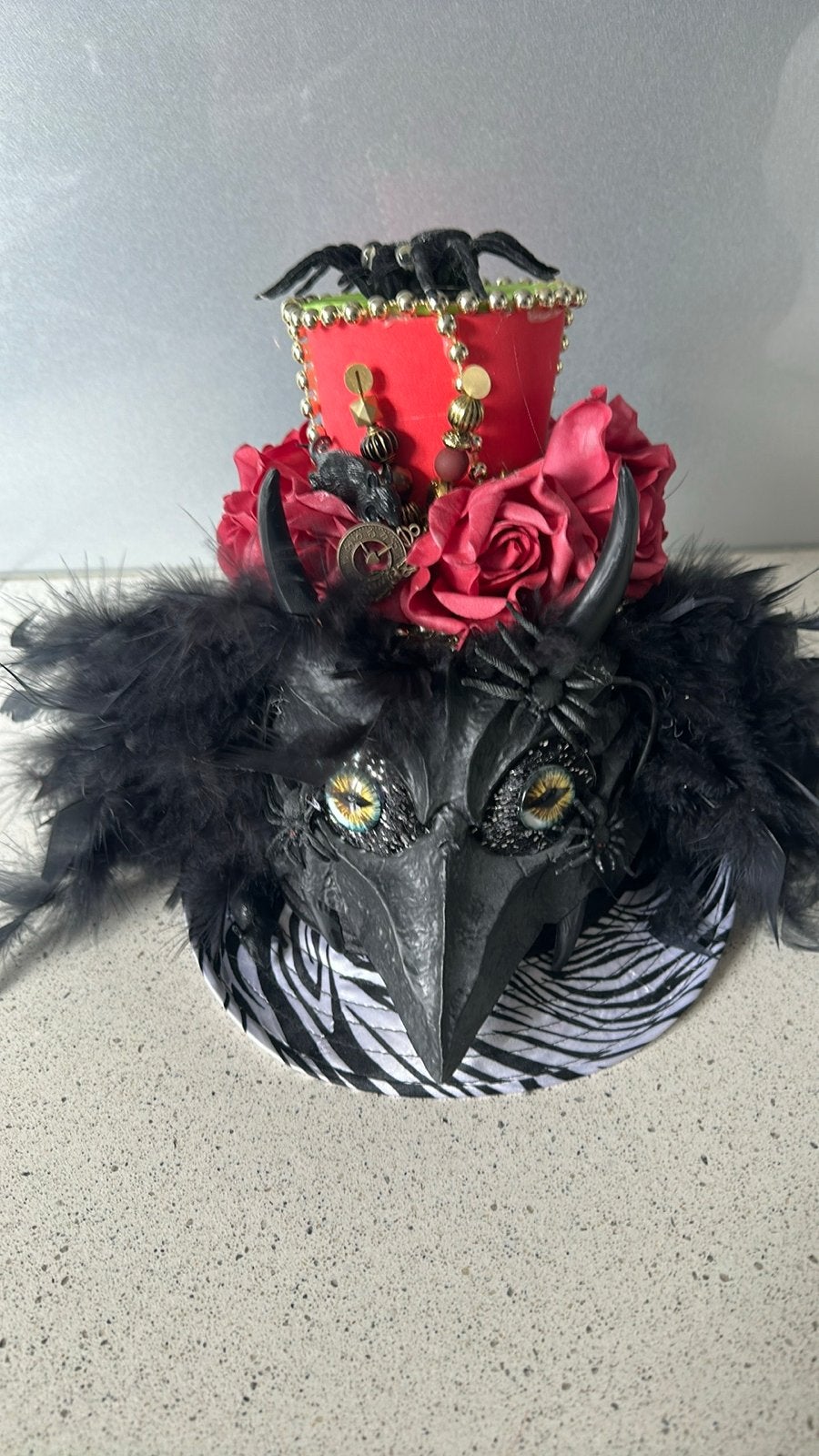 Unieke Halloween/Griezel Hoed met Kraai en Spinnen, Ophalen of Verzenden, Nieuw