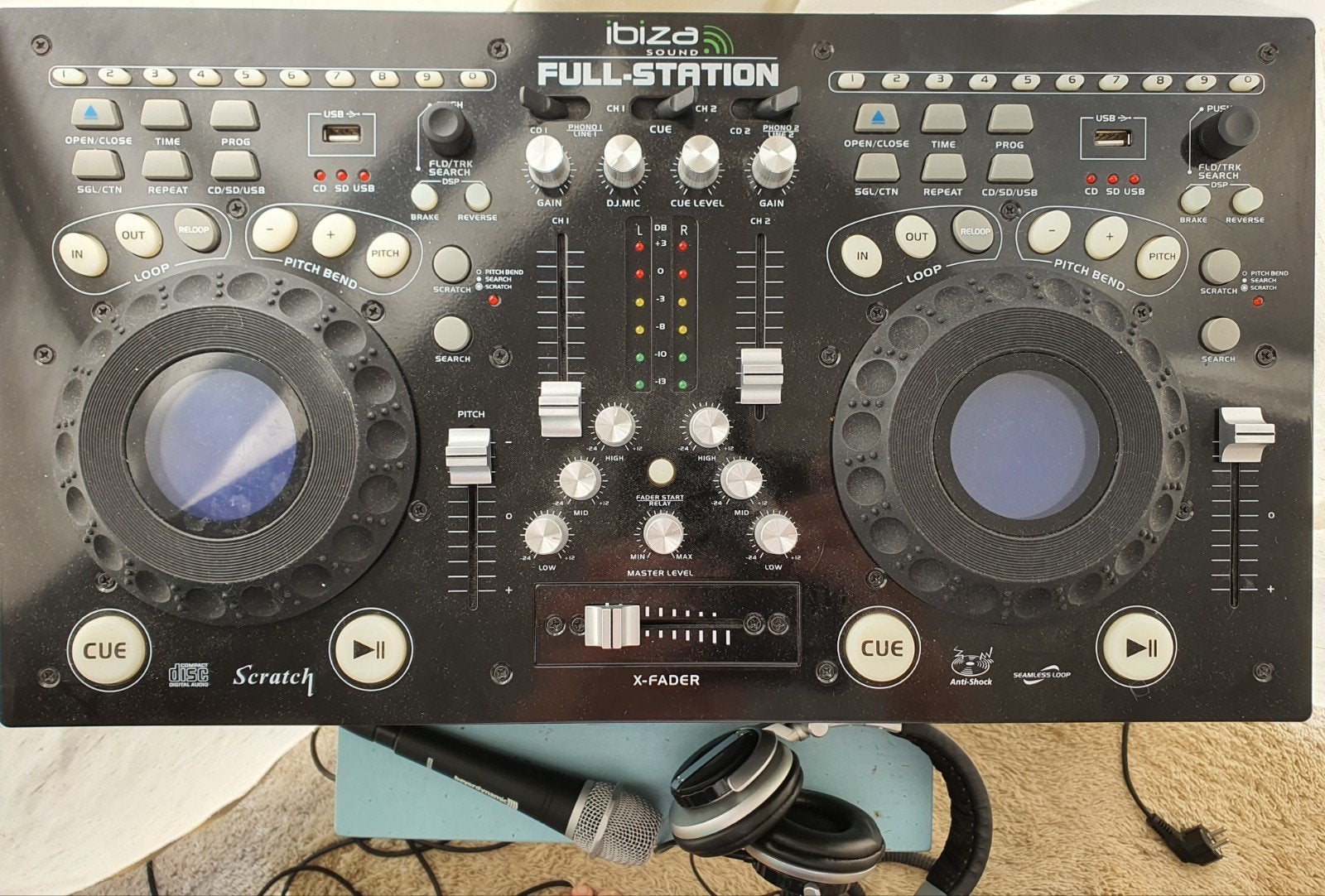DJ-set compleet, met extra., Ophalen, Zo goed als nieuw, Dj-set
