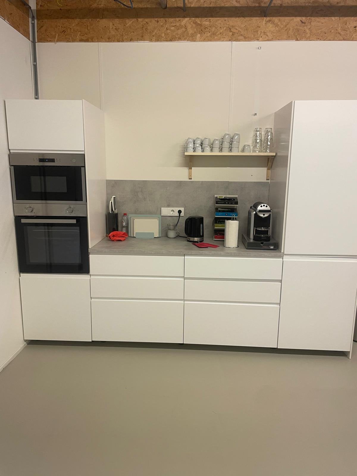 Complete IKEA METOD Keuken (VOXTORP mat wit) appartuur, Ophalen, Zo goed als nieuw, Wit, Greeploos