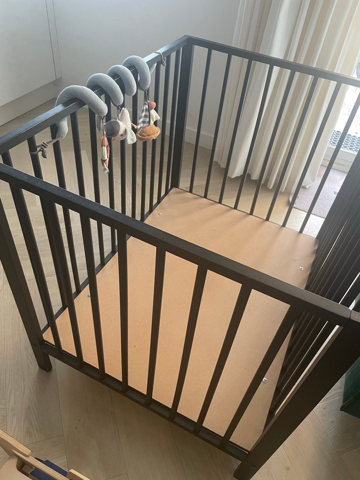 Europe Baby Felix II zwarte Box met matras van Puck, Kinderen en Baby's, Boxen, Ophalen, Zo goed als nieuw