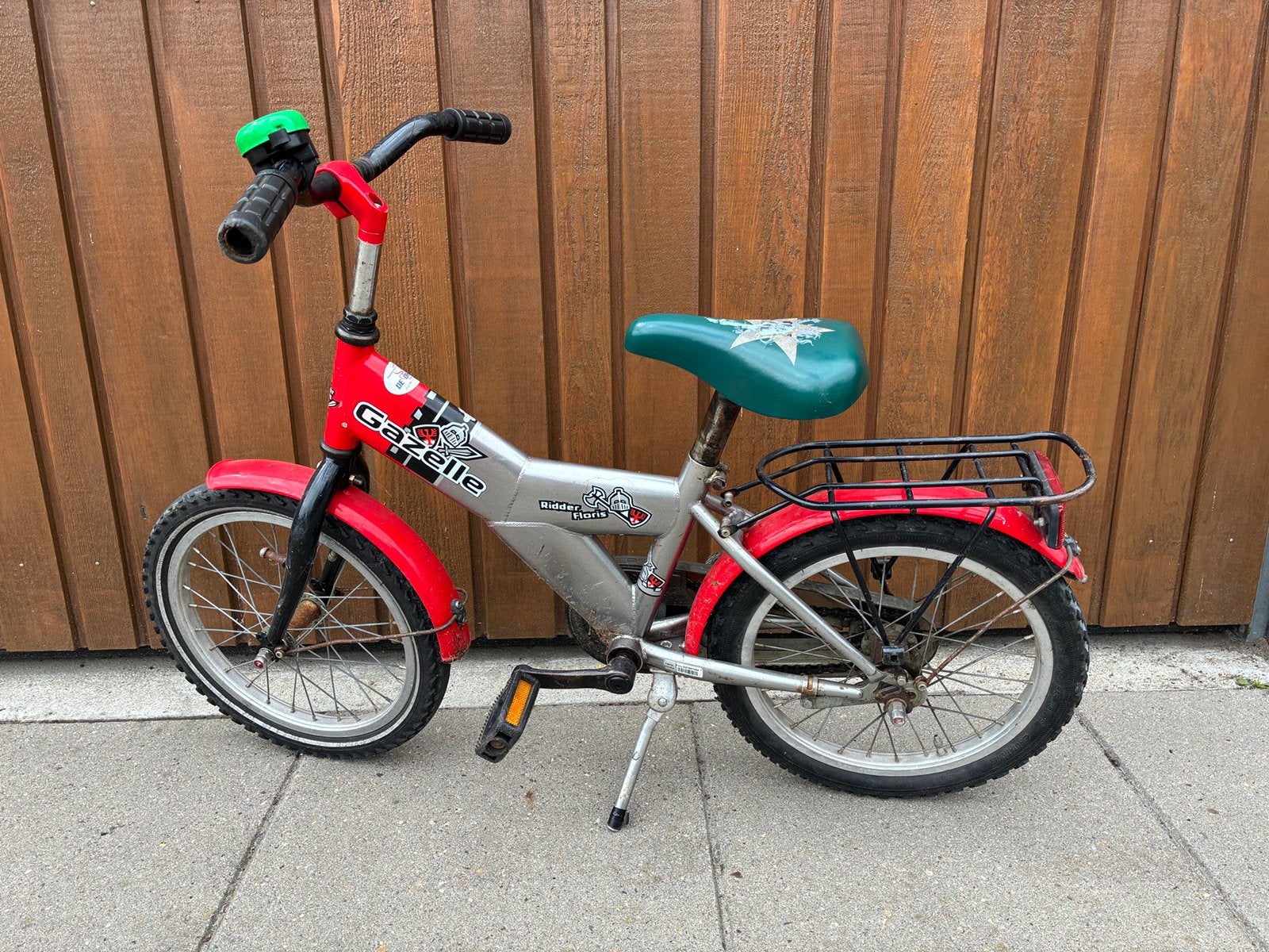 Gazelle kinderfietsje Ridder Floris, 16 inch, zilver-rood, Ophalen, Gebruikt, Terugtraprem, 16 tot 20 inch