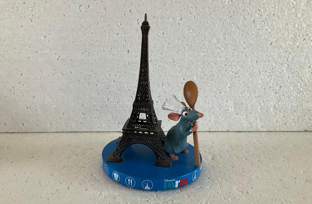 Disney Pixar : Ratatouille beeldje eiffel toren (20cm), Verzamelen, Disney, Ophalen of Verzenden, Overige figuren, Zo goed als nieuw