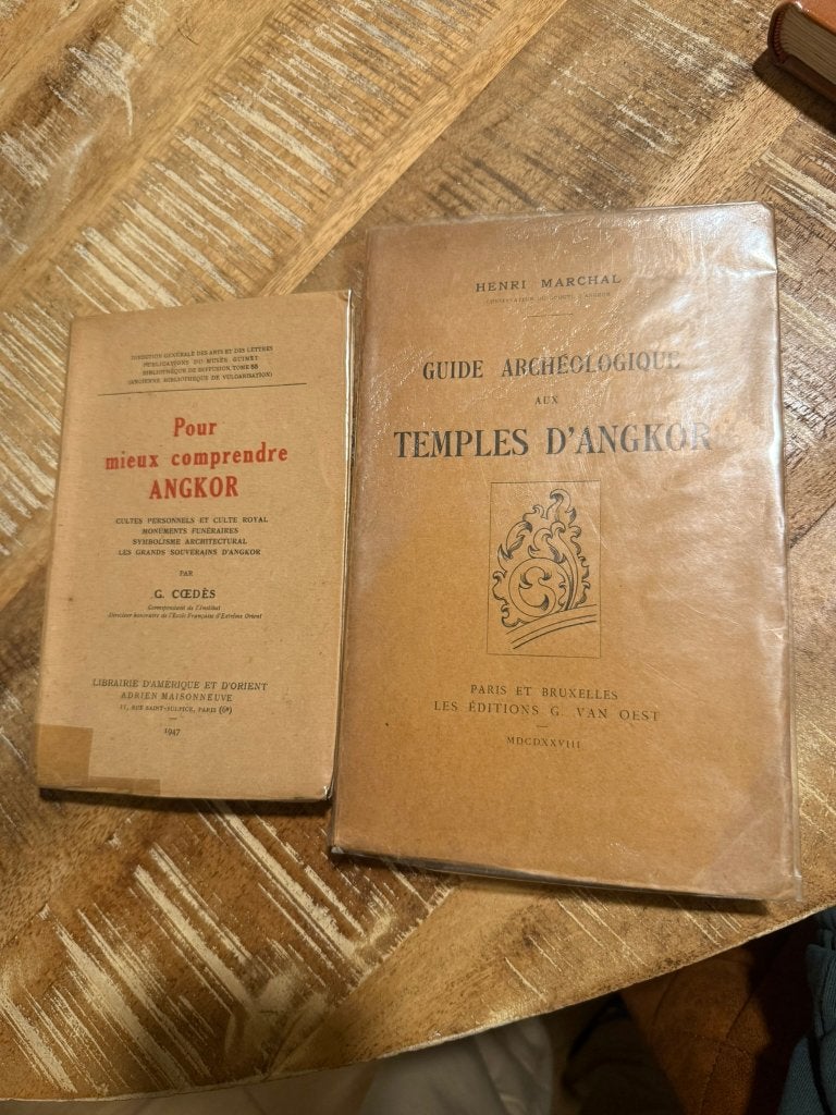 2 antieke reisboeken Angkor, Ophalen of Verzenden