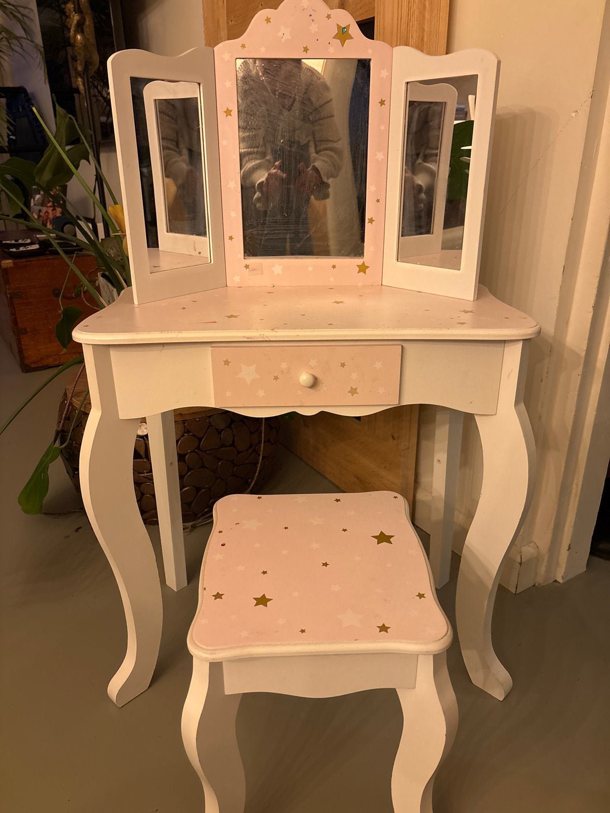 Roze kaptafel met krukje voor kinderen - Sterren design, Minder dan 50 cm, Gebruikt, Ophalen of Verzenden, Minder dan 100 cm