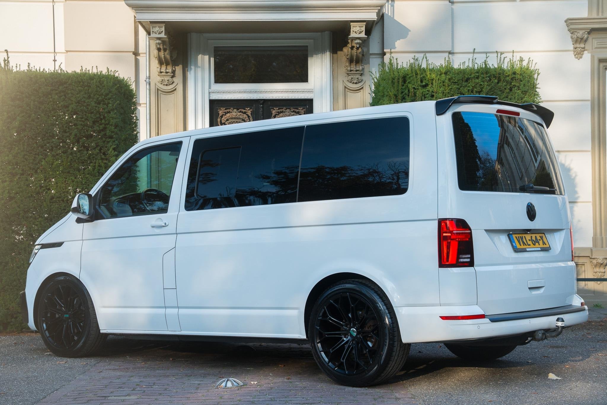 Volkswagen Transporter 2.0 TDI L1H1 28 LEDER | ALCANTARA HEM, Auto's, Voorwielaandrijving, Gebruikt, 4 cilinders, Volkswagen
