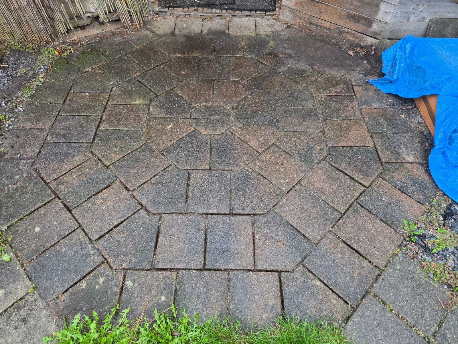 Rond terras van tegels - 270 cm doorsnede, Ophalen, Gebruikt, 5 tot 10 m², Beton
