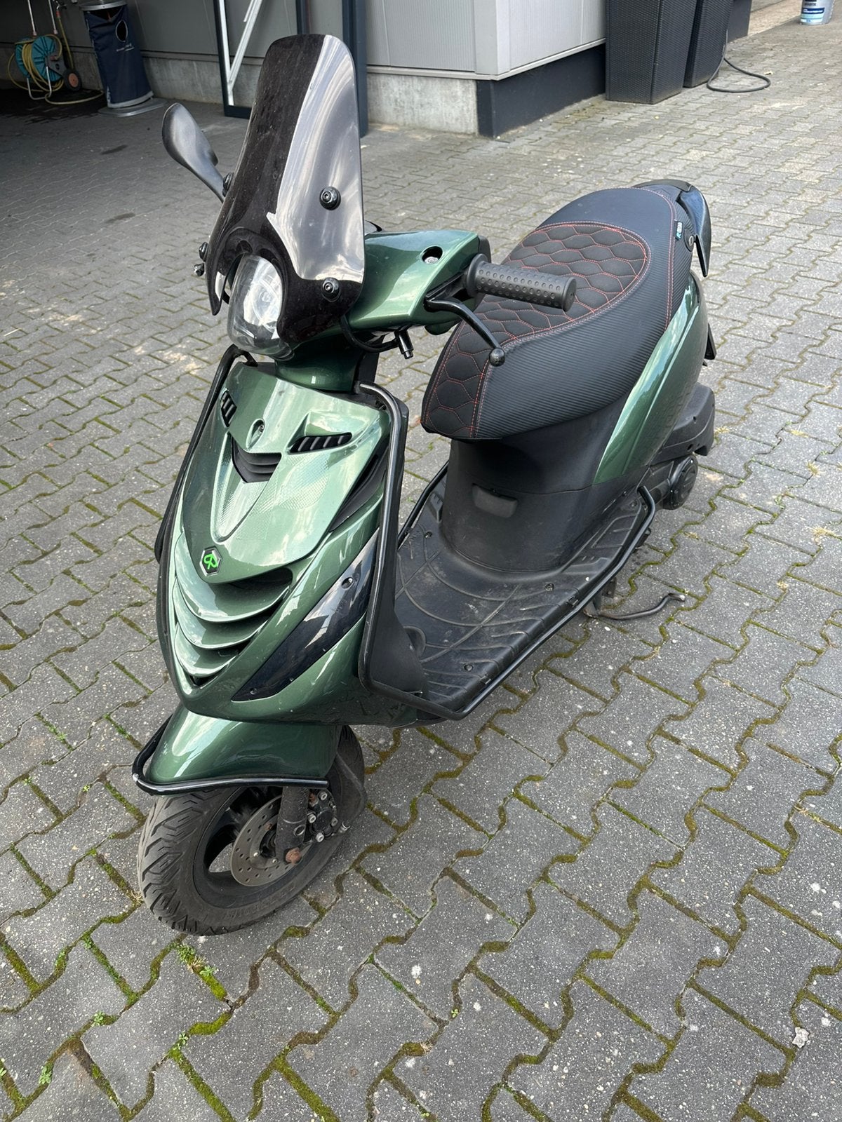 Zip 2022 4t  4v, Ophalen, Gebruikt, Maximaal 45 km/u, Zip