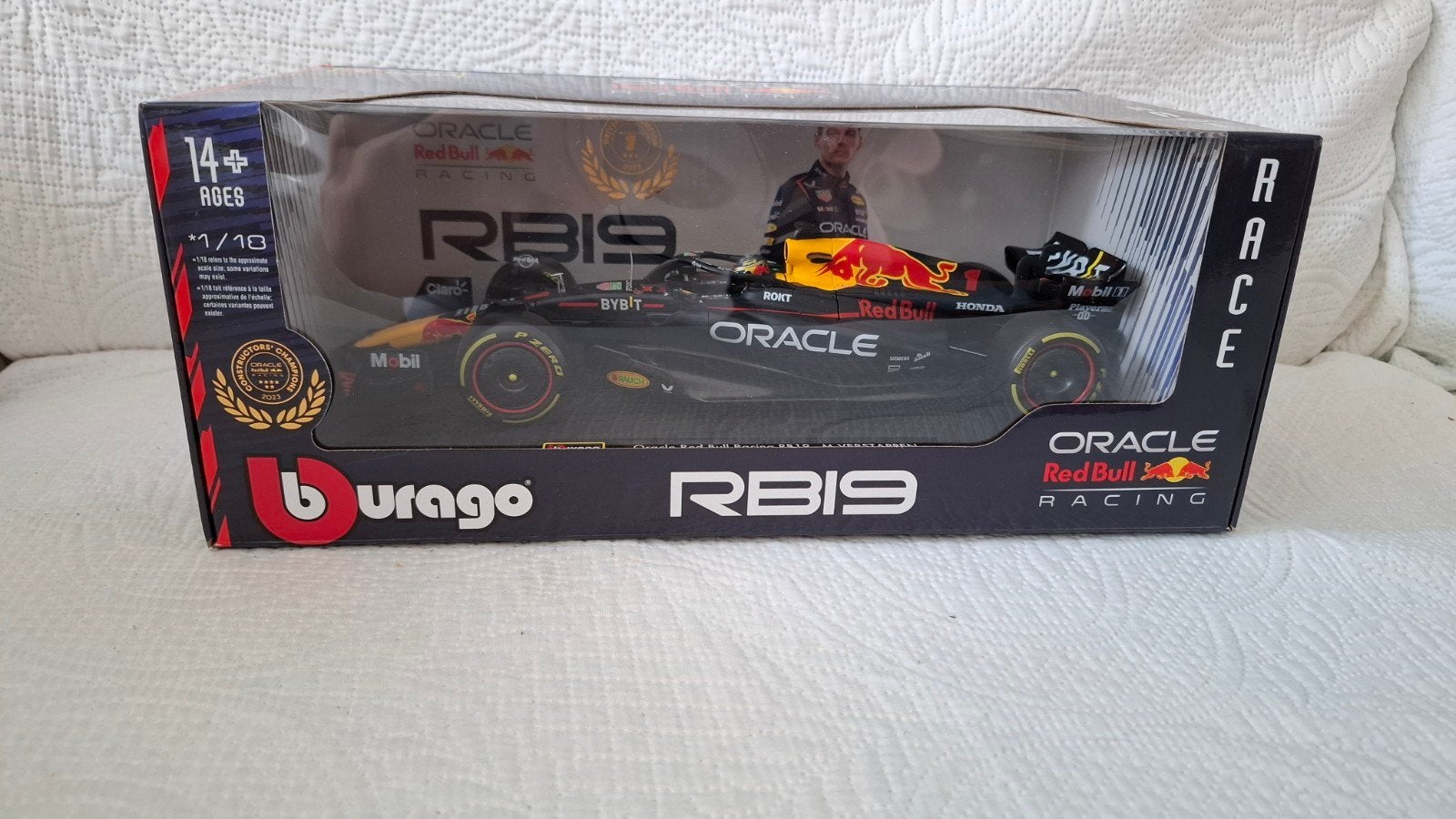 Bburago Oracle Red Bull Racing RB19 Max Verstappen 1:18, Verzenden, Nieuw