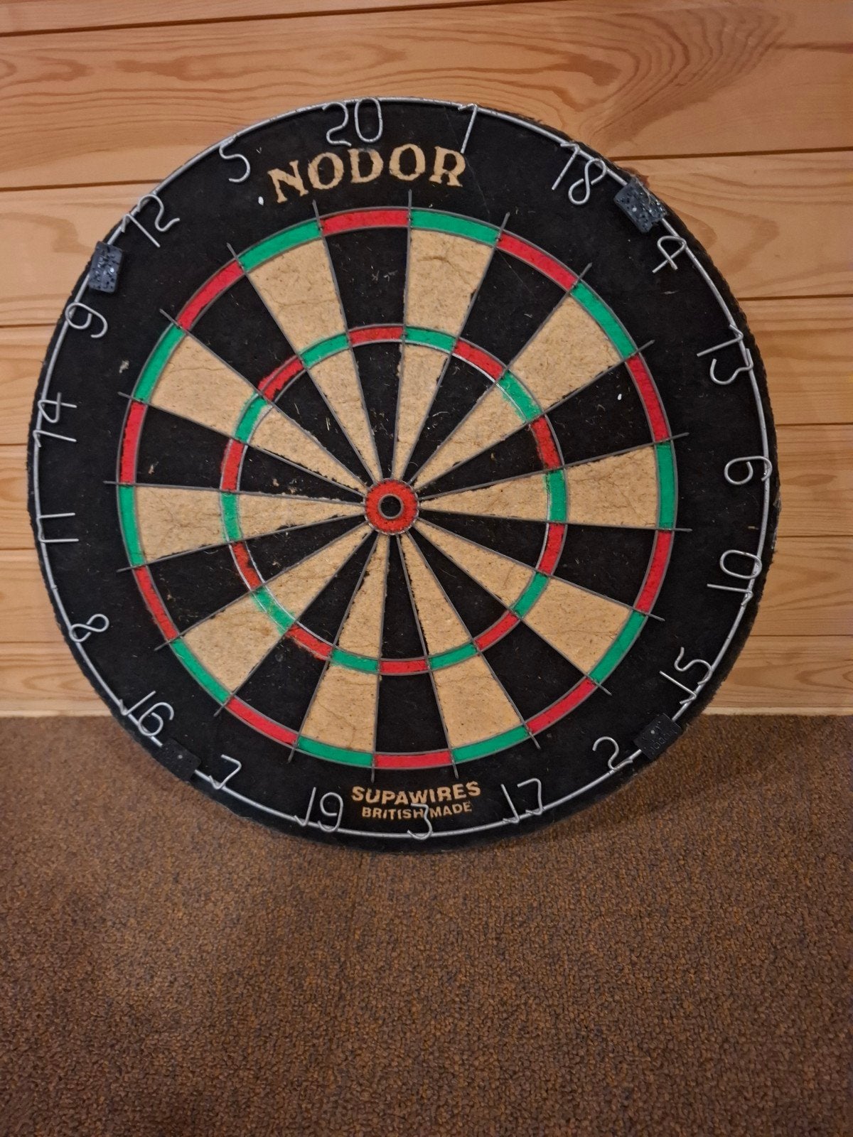 Nodor Supawires Dartbord - Gebruikt maar in goede staat, Sport en Fitness, Ophalen, Gebruikt, Dartbord