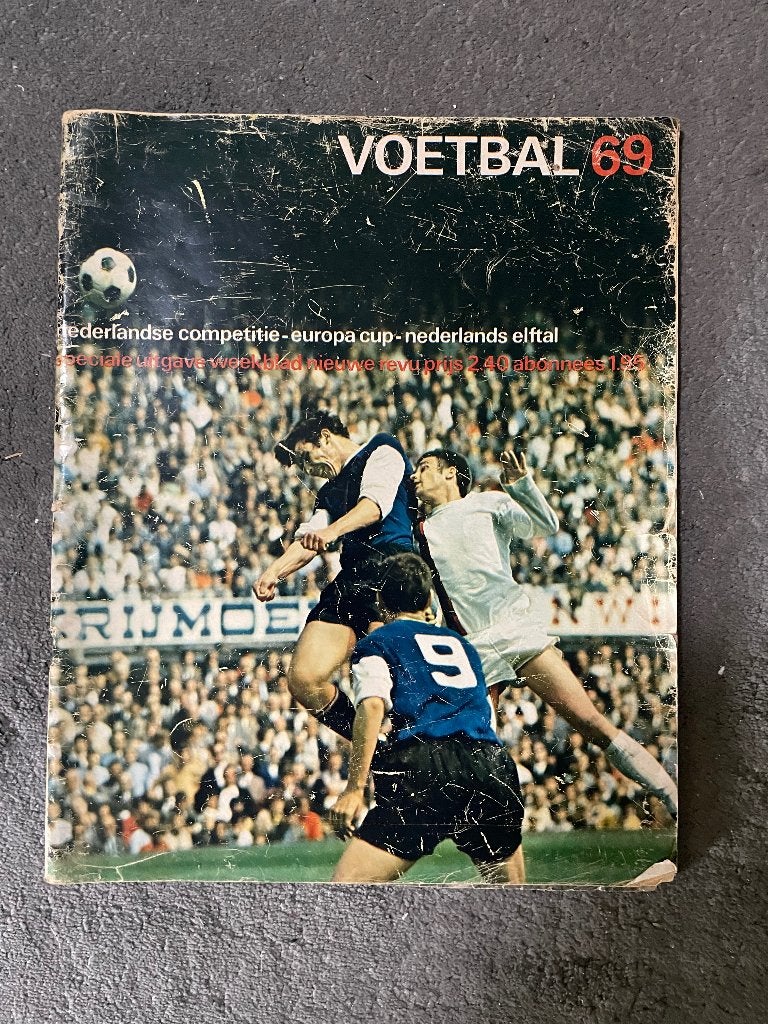 Voetbal 1969 jaaroverzicht, Verzamelen, Ophalen of Verzenden, Zo goed als nieuw, Overige binnenlandse clubs, Boek of Tijdschrift