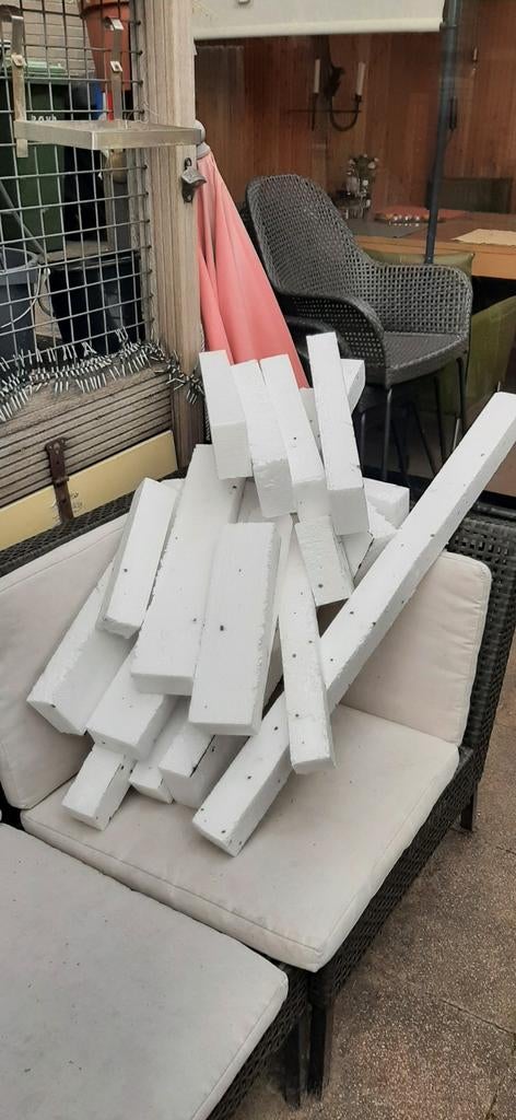 Piepschuim reststukken 6 cm dik voor knutselen, Hobby en Vrije tijd, Ophalen, Gebruikt, Kunststof, Knutselmateriaal