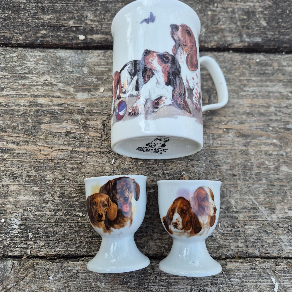 5 honden op 1 mok Roy Kirkham fine bone china, 2 eierdopjes, Ophalen of Verzenden, Zo goed als nieuw, Overige stijlen, Kop(pen) en/of Schotel(s)