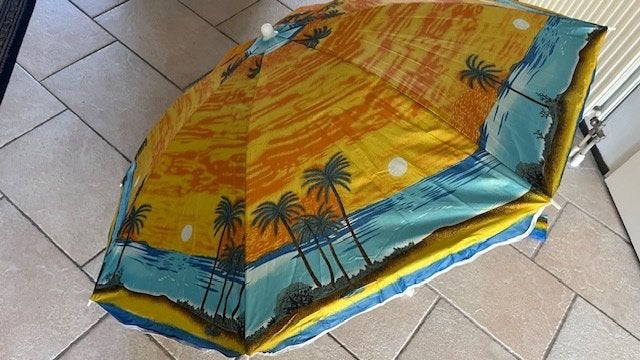 Strand parasol. 140 Cm breed.een klein stukje van de rand, Caravans en Kamperen, Ophalen, Gebruikt