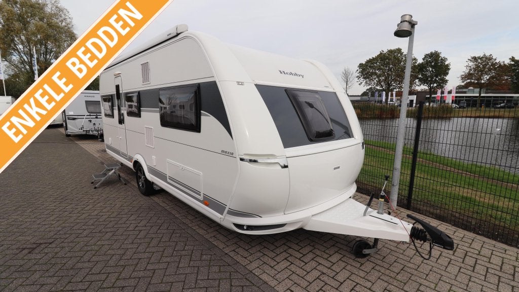 Hobby Maxia 585UL BJ. 24 / Airco/Luifel/Mover/Enkele bedden, Rondzit, Hobby, Bedrijf, Luifel