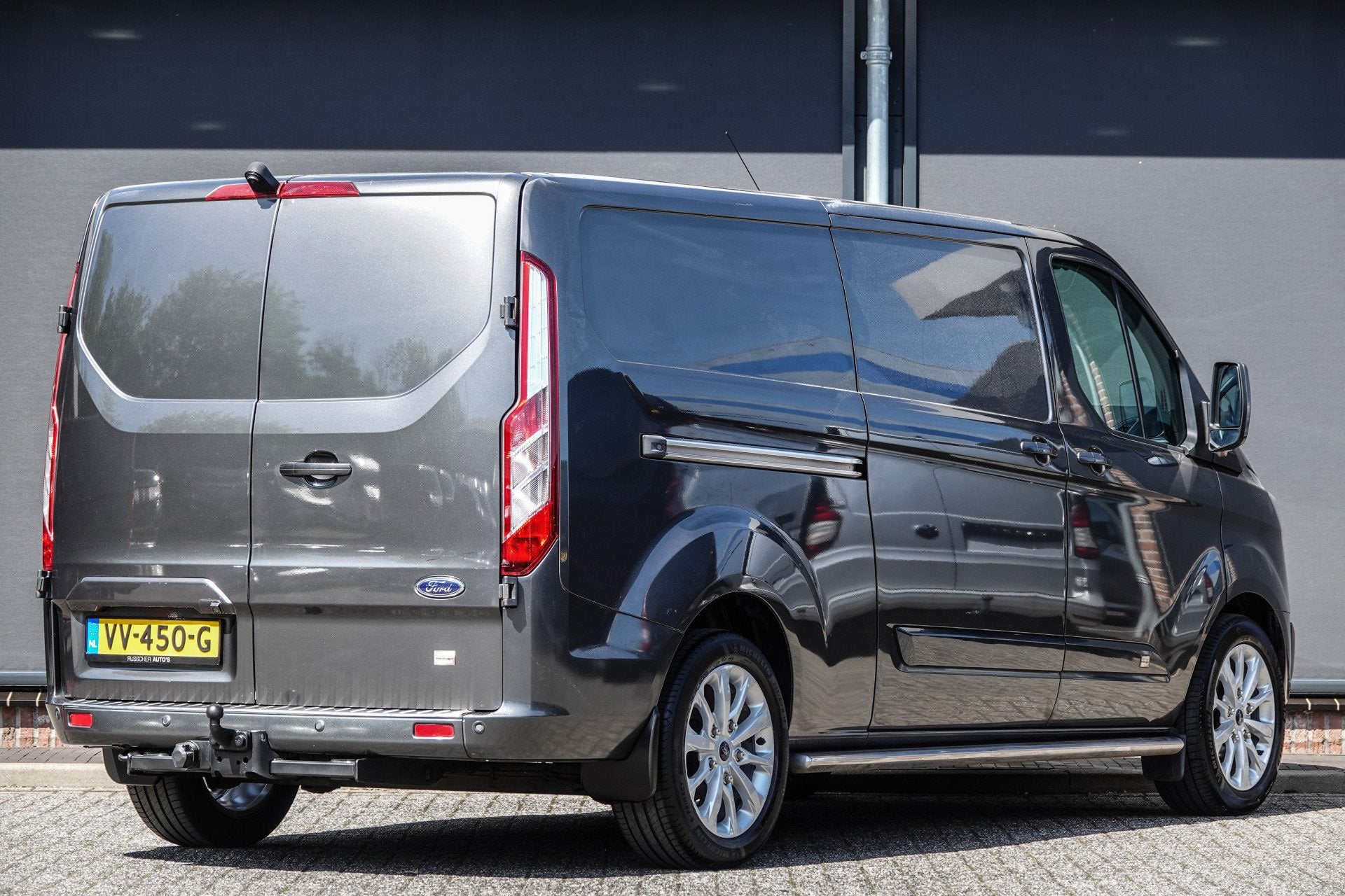 Ford Transit Custom L2H1 2.2Tdci 125Pk | Anniversary Edition, Auto's, Bestelauto's, Voorwielaandrijving, Euro 5, 125 pk, Gebruikt