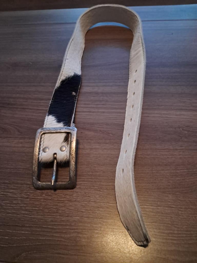 Lederen riem koeien print met haar 100cm .nieuw ., Ophalen of Verzenden, Nieuw, Zwart