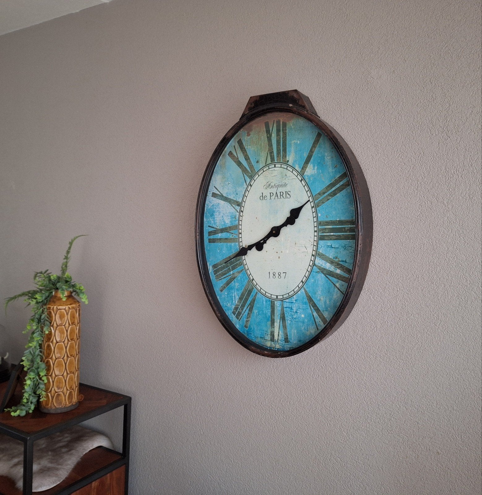XXL Vintage Wandklok met Bruin IJzer en Turquoise Details, Ophalen, Vintage, Analoog, Wandklok