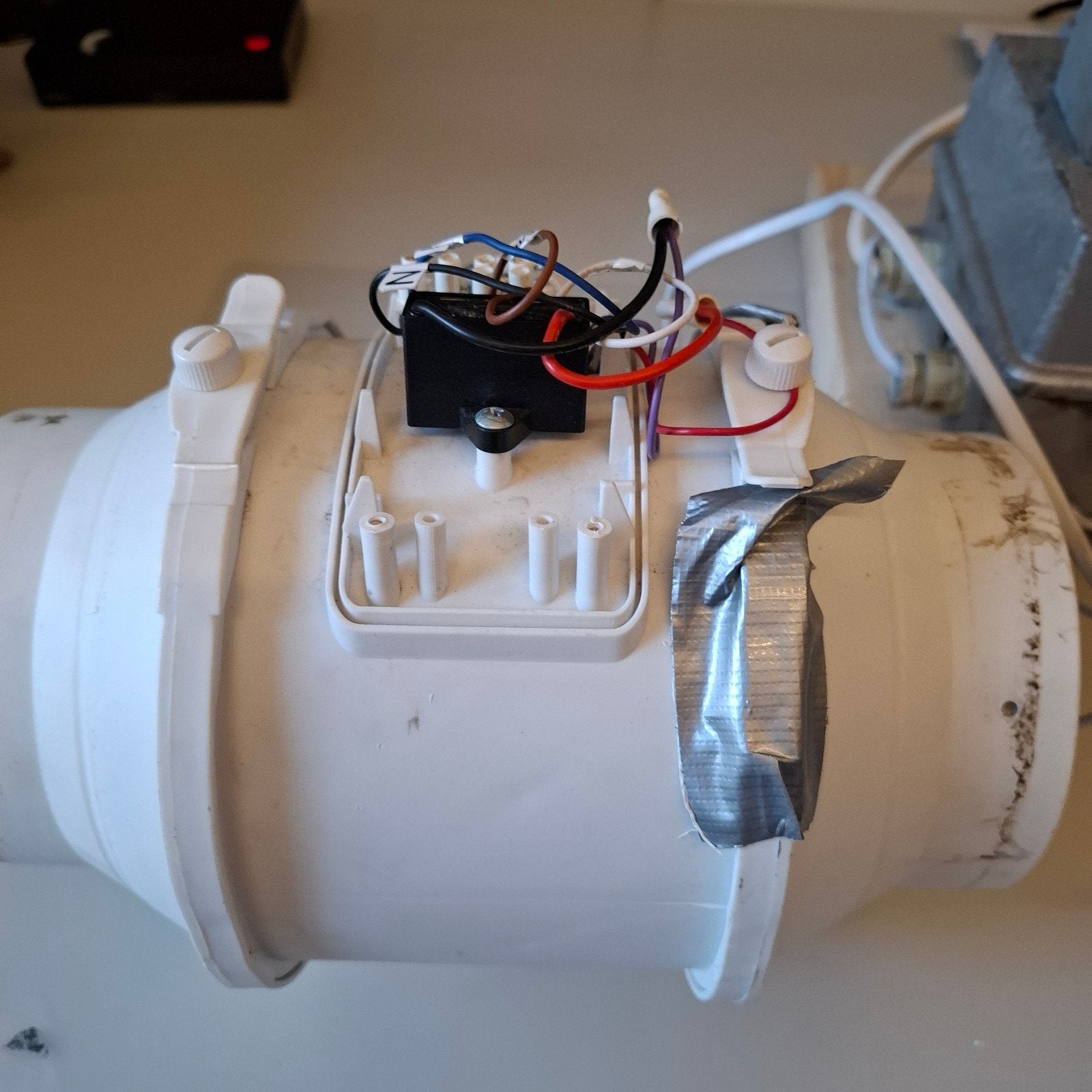 Afzuiger buisventilator 300 m³, 35 euro de regelaar is grati, Ophalen of Verzenden, Gebruikt, Afzuiger