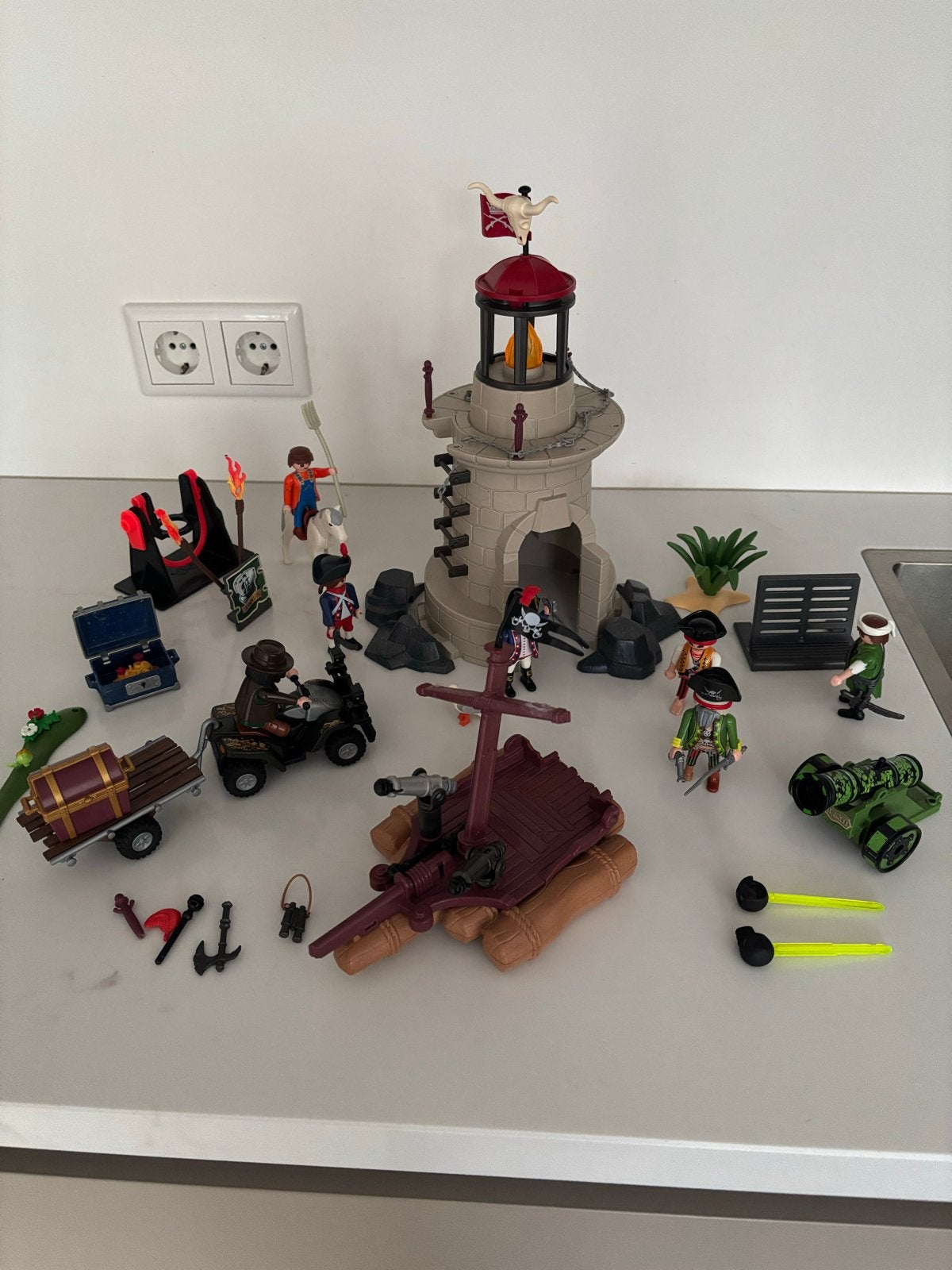Playmobil Piraten set met vuurtoren en figuren, Ophalen of Verzenden, Gebruikt, Jongen of Meisje