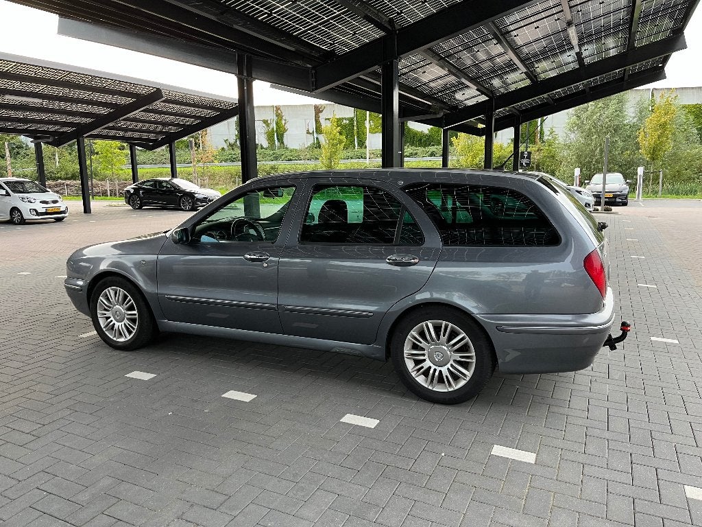 Lancia Lybra 2.0 20V SW, 01-2005, Auto diversen, Schadeauto's, Ophalen, Stationwagon, Handgeschakeld, Zilver of Grijs