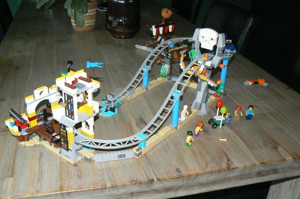Te koop: Lego Creator Piraten Achtbaan 31084 met boek, Gebruikt, Lego, Compleet, Ophalen of Verzenden