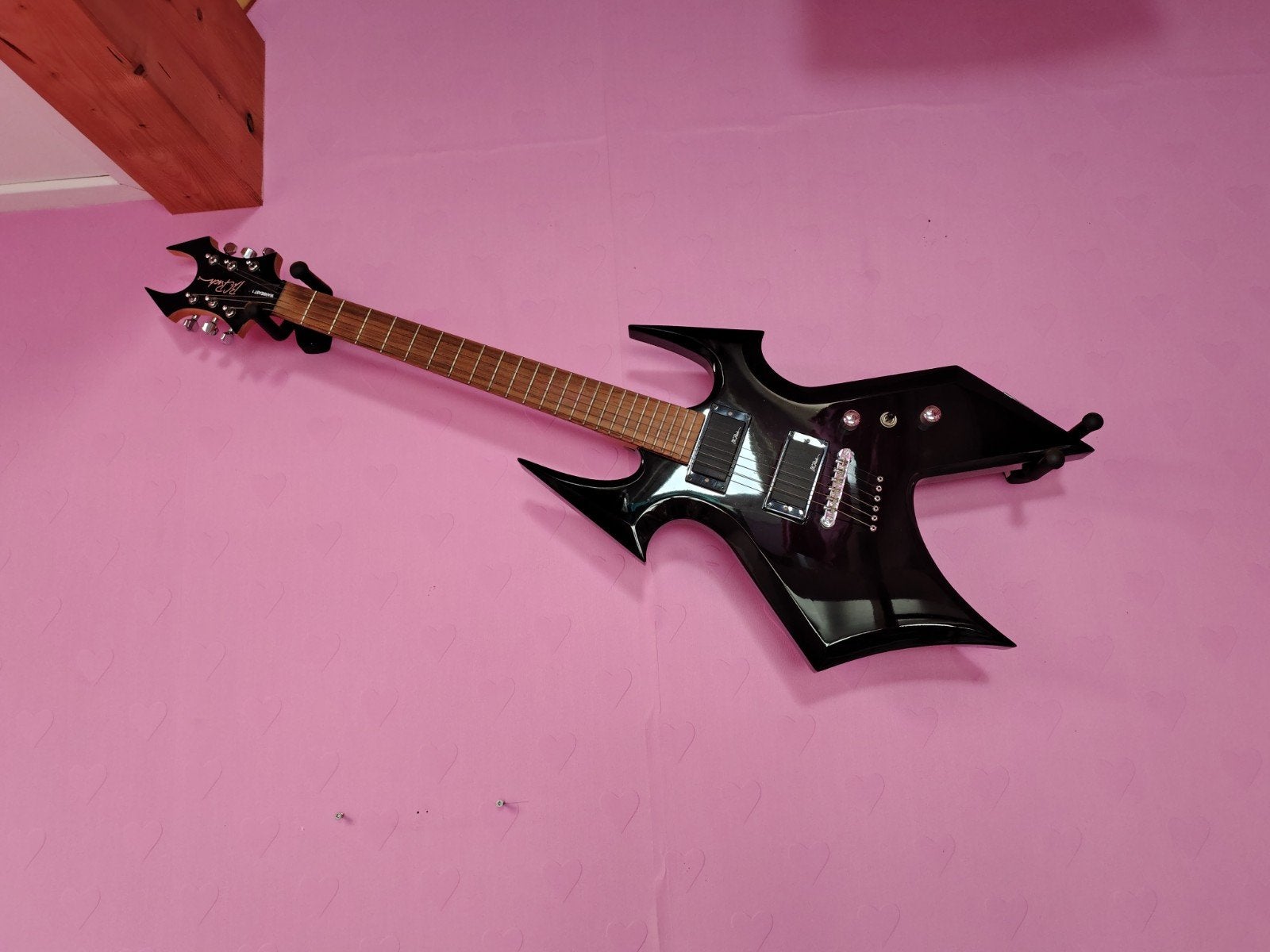 BC Rich WARBEAST gitaar, Kustom versterker, case NIEUWSTAAT, Ophalen, Zo goed als nieuw, Klassieke of Spaanse gitaar