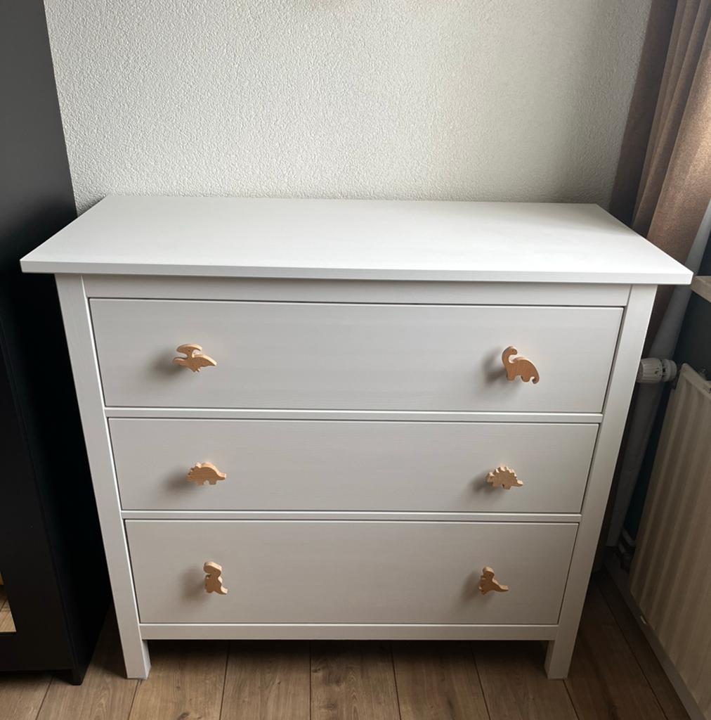 Hemnes kast, Ophalen, Gebruikt, 100 tot 150 cm, 3 of 4 laden