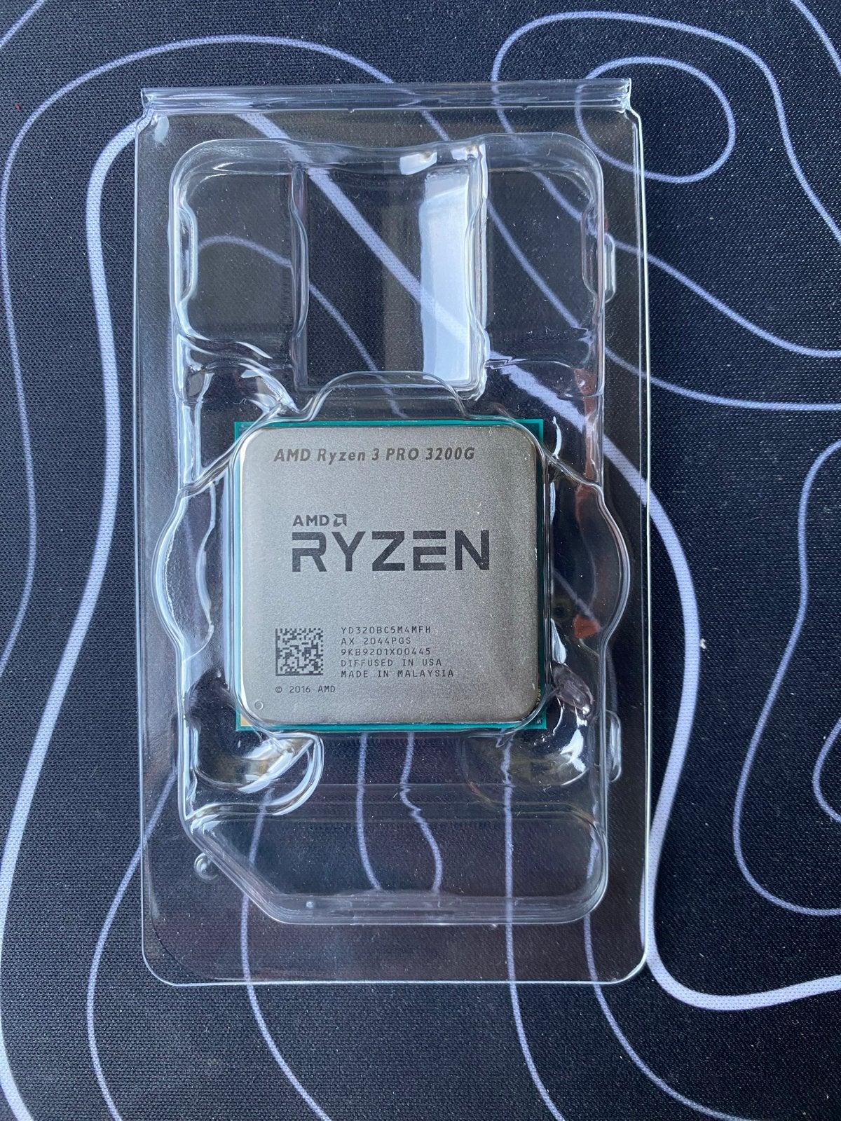 AMD Ryzen 3 PRO 3200G Processor met Vega Graphics, Computers en Software, Ophalen of Verzenden, Zo goed als nieuw, 4-core, 3 tot 4 Ghz