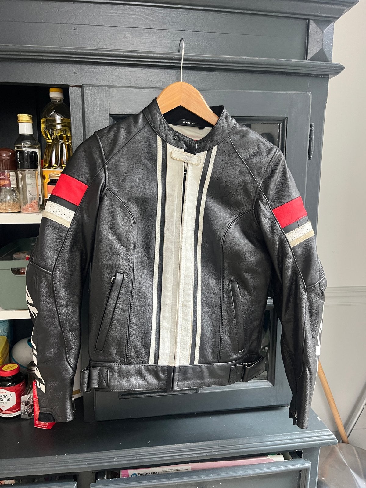 REV'IT! Leren Motorjas Zwart/Wit/Rood - Maat 38, Motoren, Kleding | Motorkleding, Ophalen of Verzenden, Tweedehands, Dames, Jas | leer