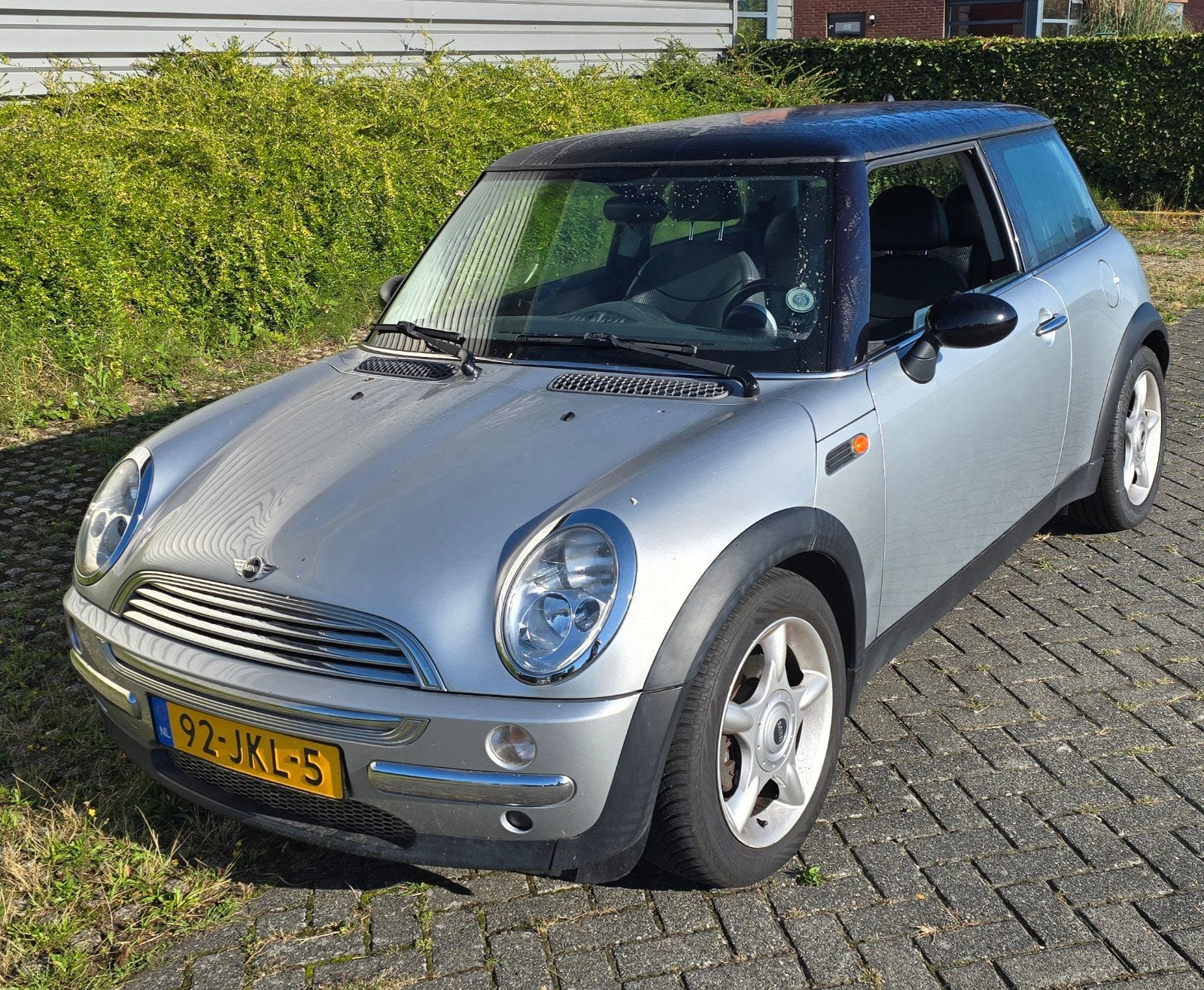 Mini 1.6 16V Cooper 2003 Zilver, Auto's, Voorwielaandrijving, 15 km/l, 4 cilinders, 4 stoelen