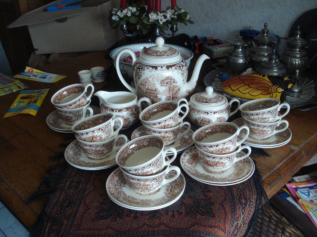 12 persoons koffieservies P REGOUT serie castillo bruin, Antiek en Kunst, Ophalen of Verzenden