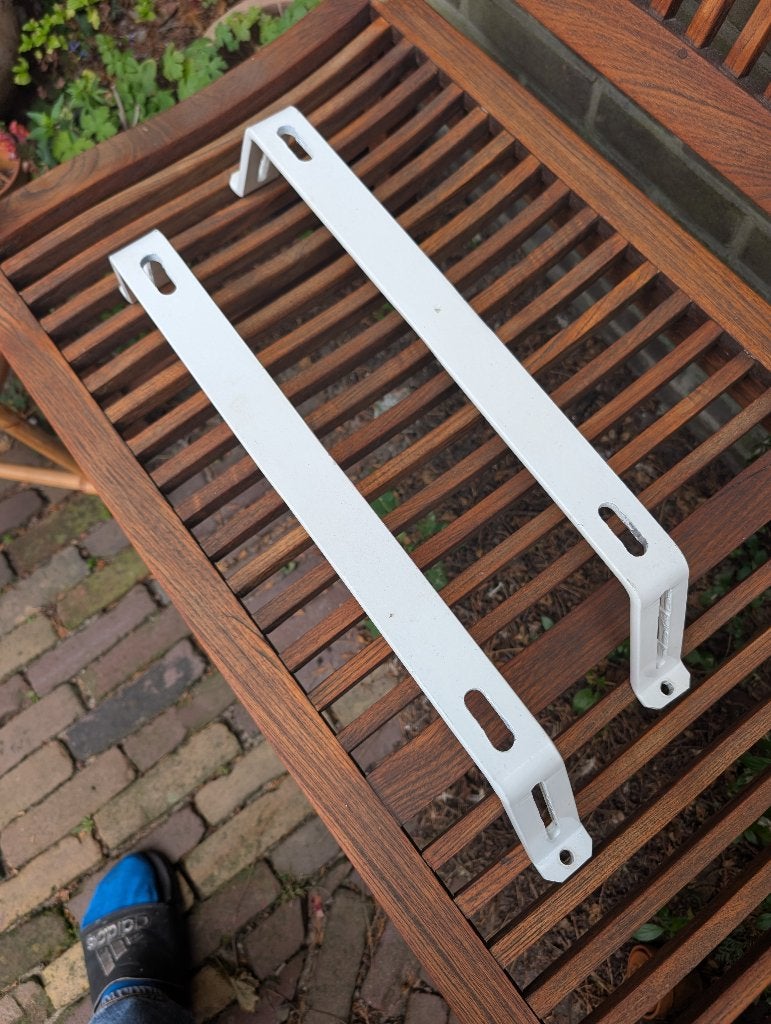 Zware witte metalen steunen, Ophalen, Zo goed als nieuw, IJzer