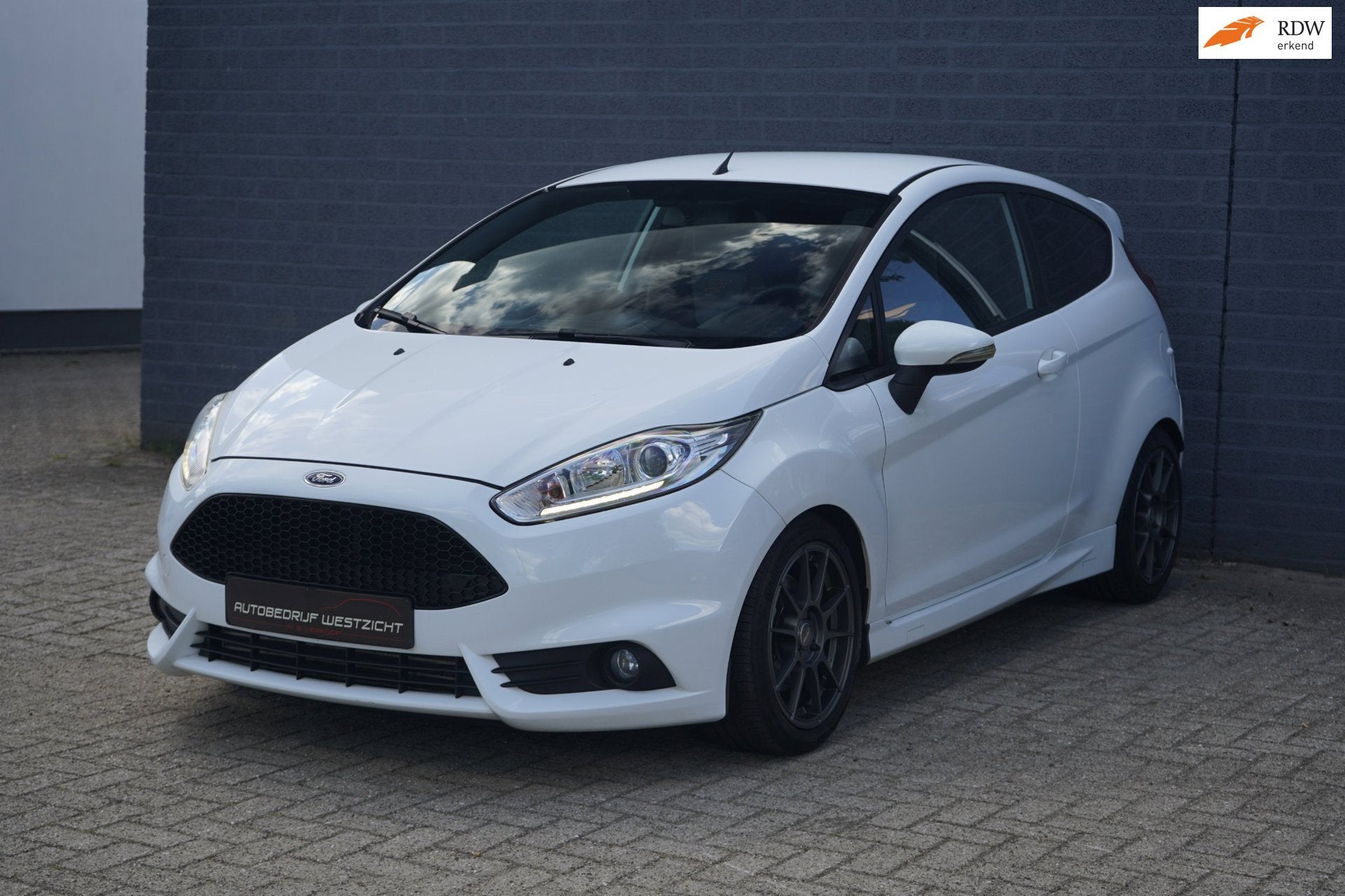 Ford Fiesta 1.6 ST 182pk, Schroefset, Sport uitlaat!, Voorwielaandrijving, 1596 cc, Gebruikt, Zwart