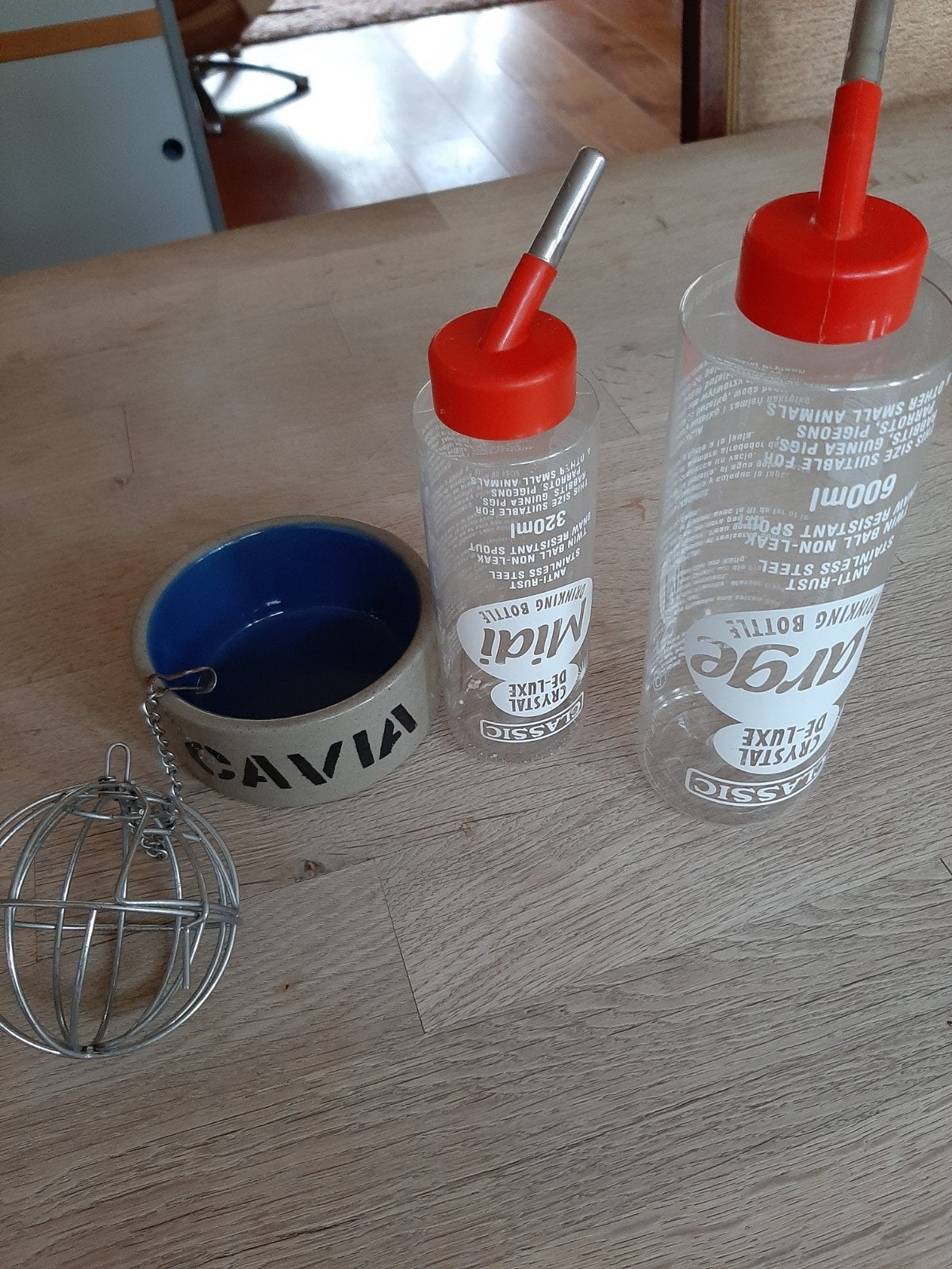 Classic Crystal drinkflessen en voederbal, Ophalen