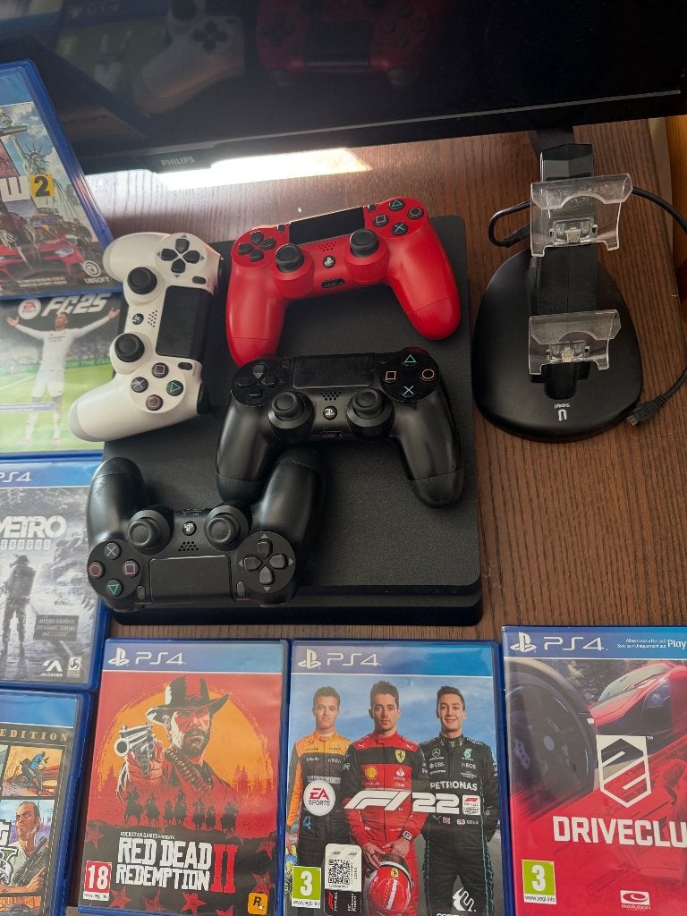 Ps4 +Tv +11 Games + 4 controllers, Ophalen, Met 3 controllers of meer, Slim, Met harde schijf