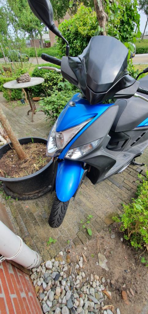 Kymco agility16+ 2 takt Kl. Metallic blauw Geel kenteken, Fietsen en Brommers, Scooters | Kymco, Ophalen, Maximaal 45 km/u, 49 cc