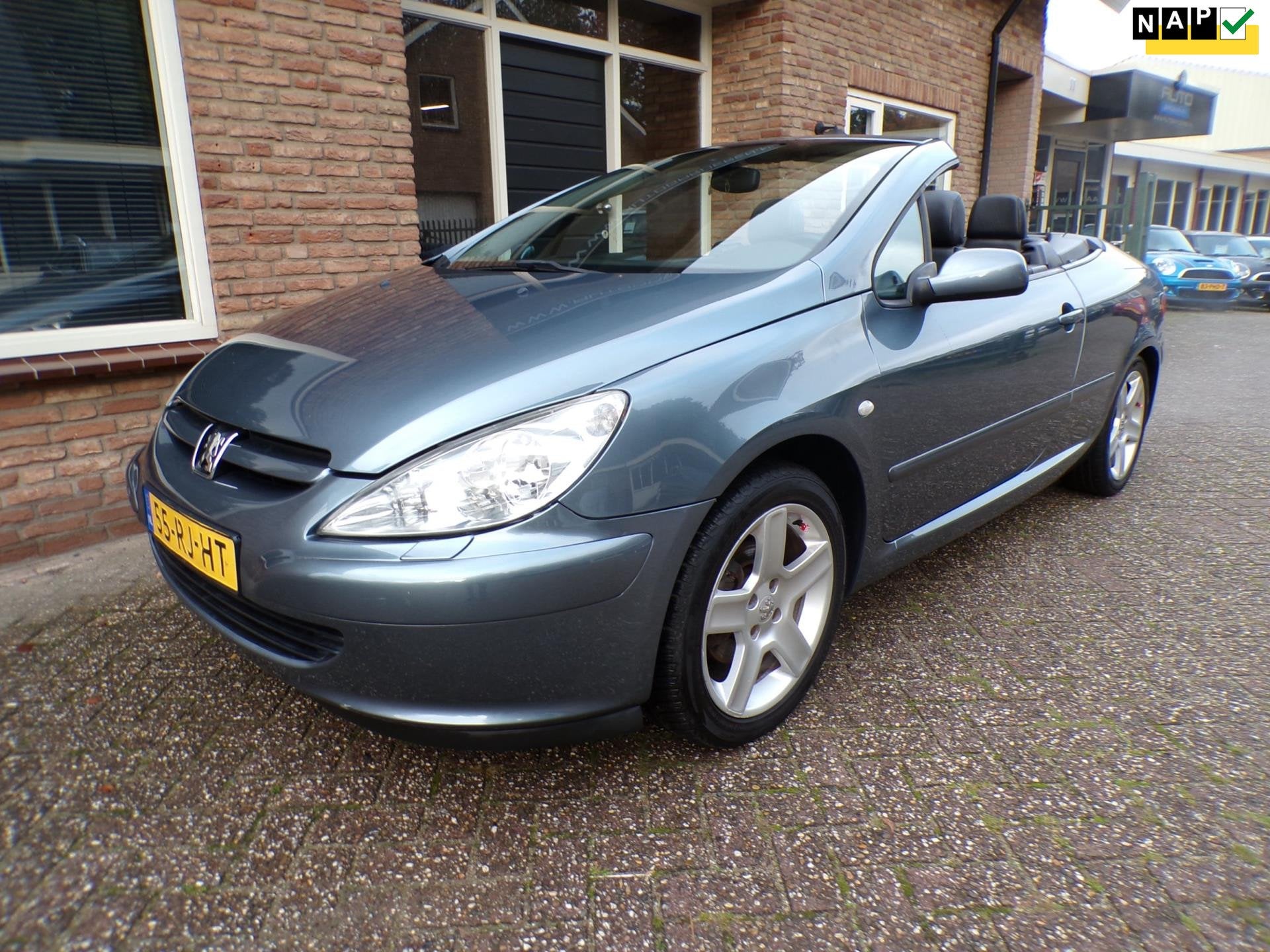 Peugeot 307 CC 2.0-16V Clima / Leder / Stoelverwarming, Auto's, Voorwielaandrijving, Gebruikt, Zwart, 4 cilinders