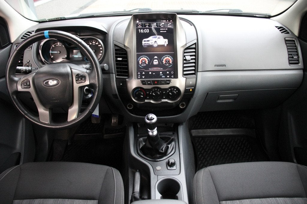 Ford Ranger 2.2 TDCi XLT DC Super Cab 4X4 | Front bar | Trek, Auto's, Stof, Gebruikt, 4 cilinders, 150 pk
