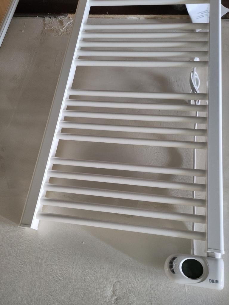 Handdoekradiator zo goed als nieuw, Ophalen, 500 tot 800 watt, Radiator, Minder dan 60 cm