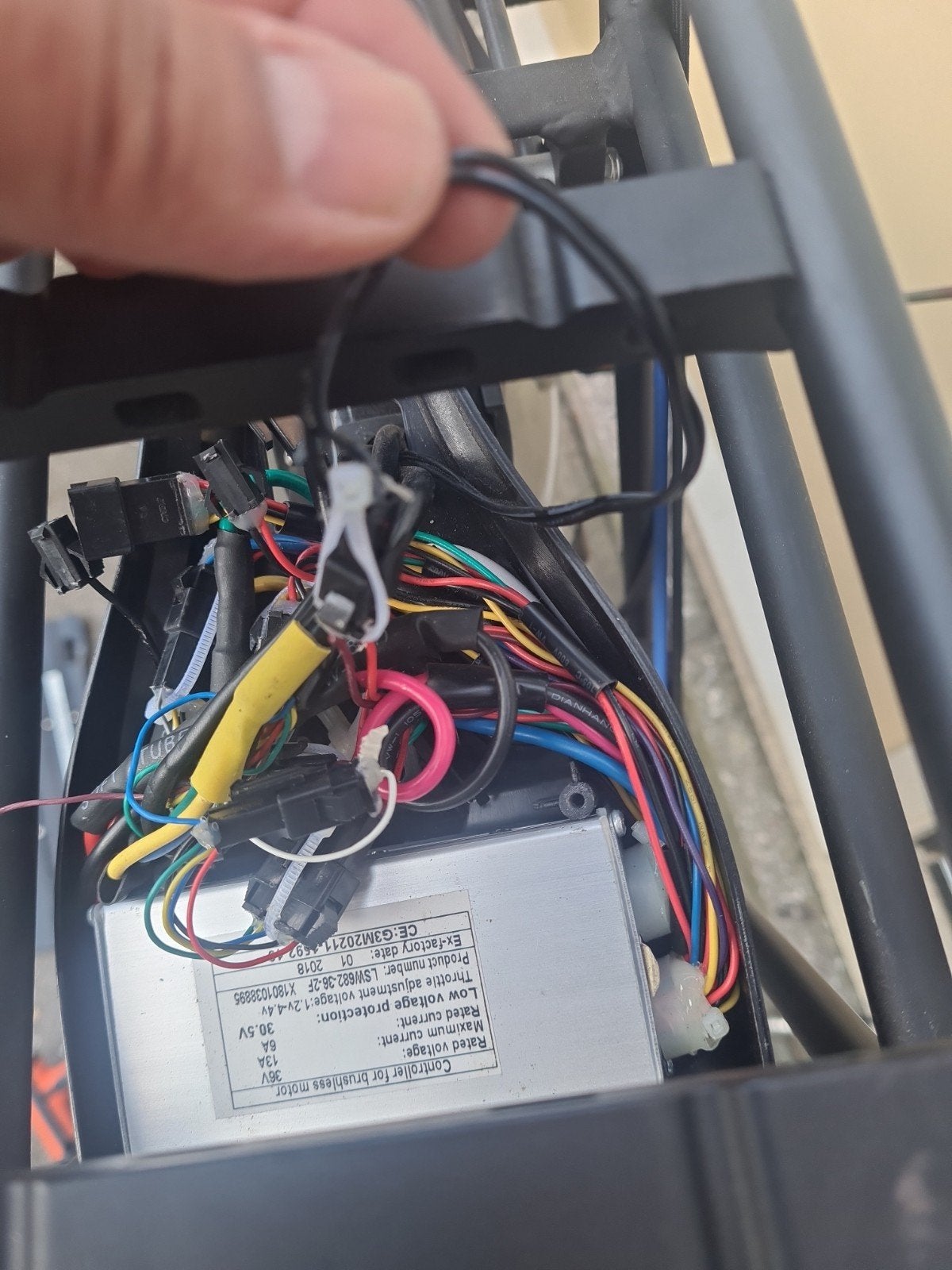 Gezocht: E-bike reparateur / iemand met verstand van elektro, Ophalen