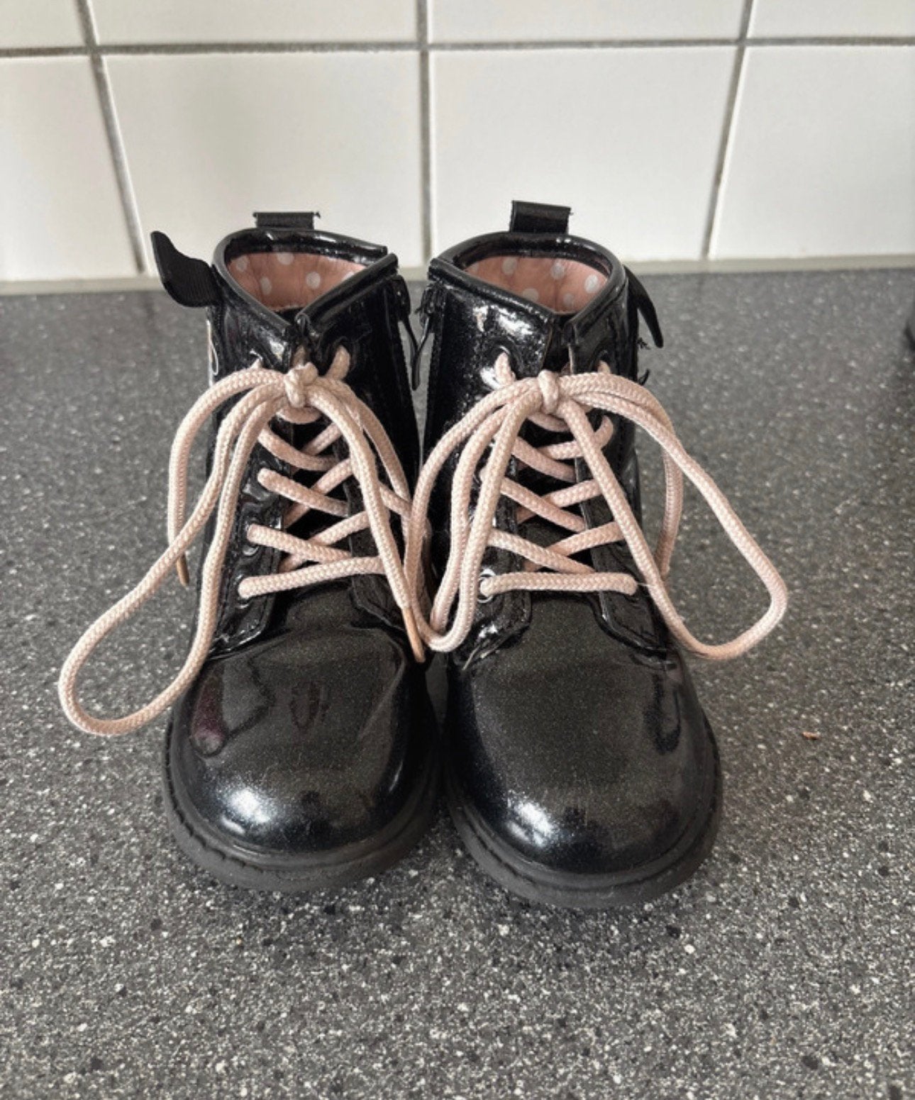 Meisjes MINNIE MOUSE Lak laarzen Maat 23 met glitter, Ophalen, Meisje, Laarsjes, Zo goed als nieuw