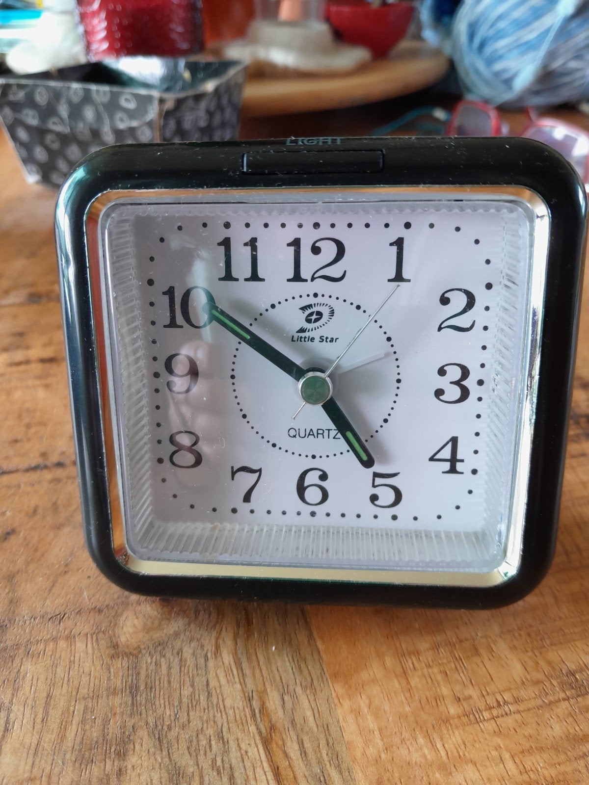 Wekker met secondewijzer en lampje, Ophalen of Verzenden
