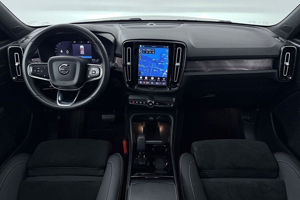 Volvo XC40 Recharge Ultimate 70 kWh (PANORAMADAK, SOH 92,5%,, Auto's, Volvo, Zwart, Automatische klimaatregeling, 90 €/maand, SUV of Terreinwagen