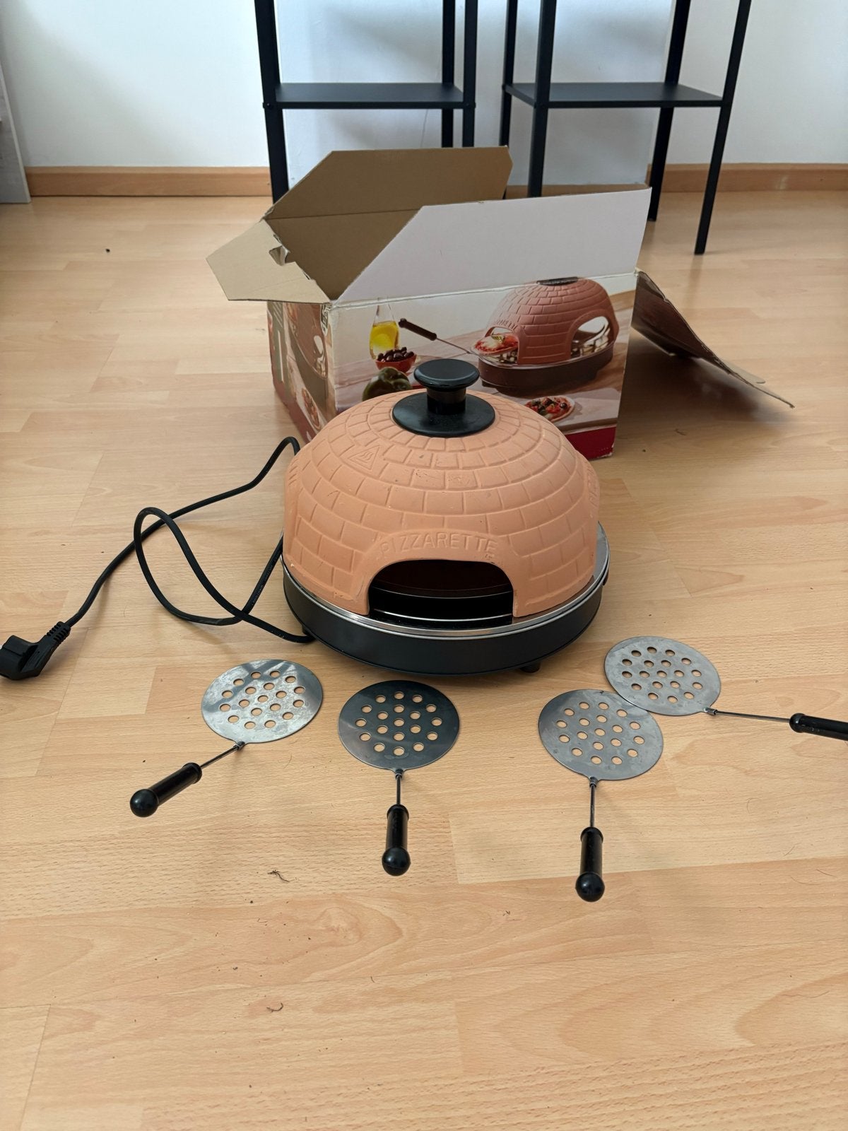 Pizzarette pizzaoven met 4 spatels, Tuin en Terras, Pizzaovens, Ophalen, Gebruikt
