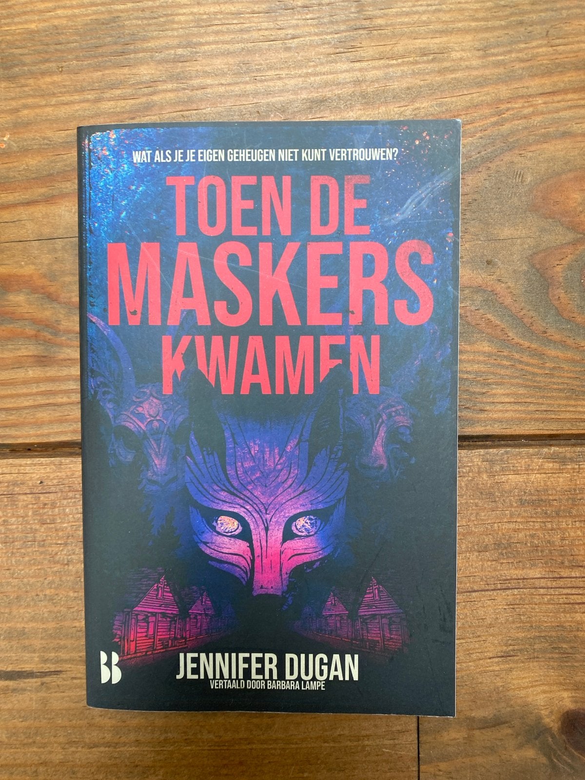 Toen de Maskers Kwamen - Jennifer Dugan (Thriller), Ophalen of Verzenden, Zo goed als nieuw, Fictie