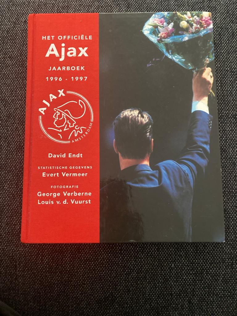Het Officiële Ajax Jaarboek 1996-1997, Ophalen of Verzenden, Zo goed als nieuw, Balsport