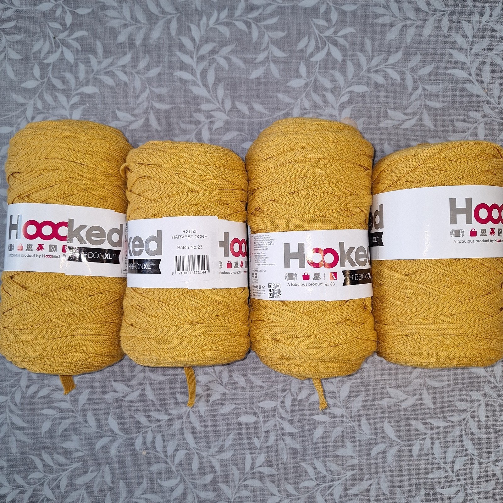 4 bollen Hoooked RibbonXL okergeel voor haken en breien, Ophalen of Verzenden, Nieuw, Breien of Haken, Wol of Garen