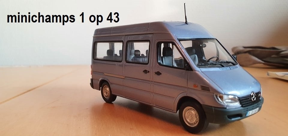 minichamps mb sprinter bus, Ophalen of Verzenden, Zo goed als nieuw, Auto, Overige merken