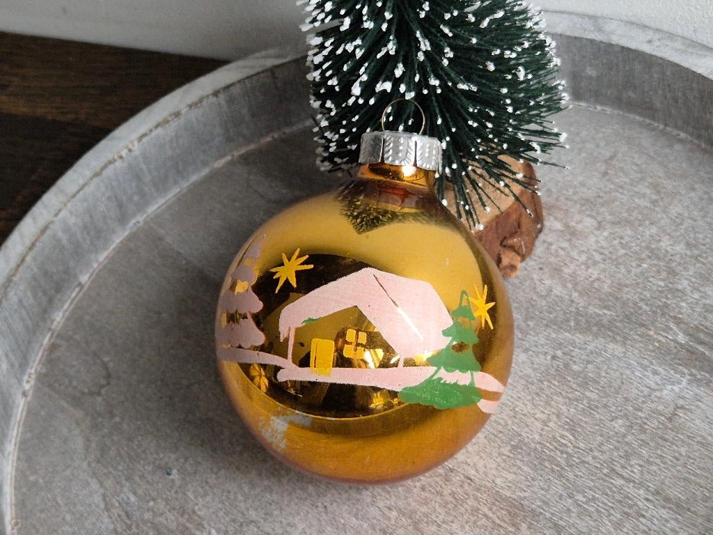 Vintage kerstbal goud met kerstbomen 575, *, Gebruikt, *, Ophalen of Verzenden
